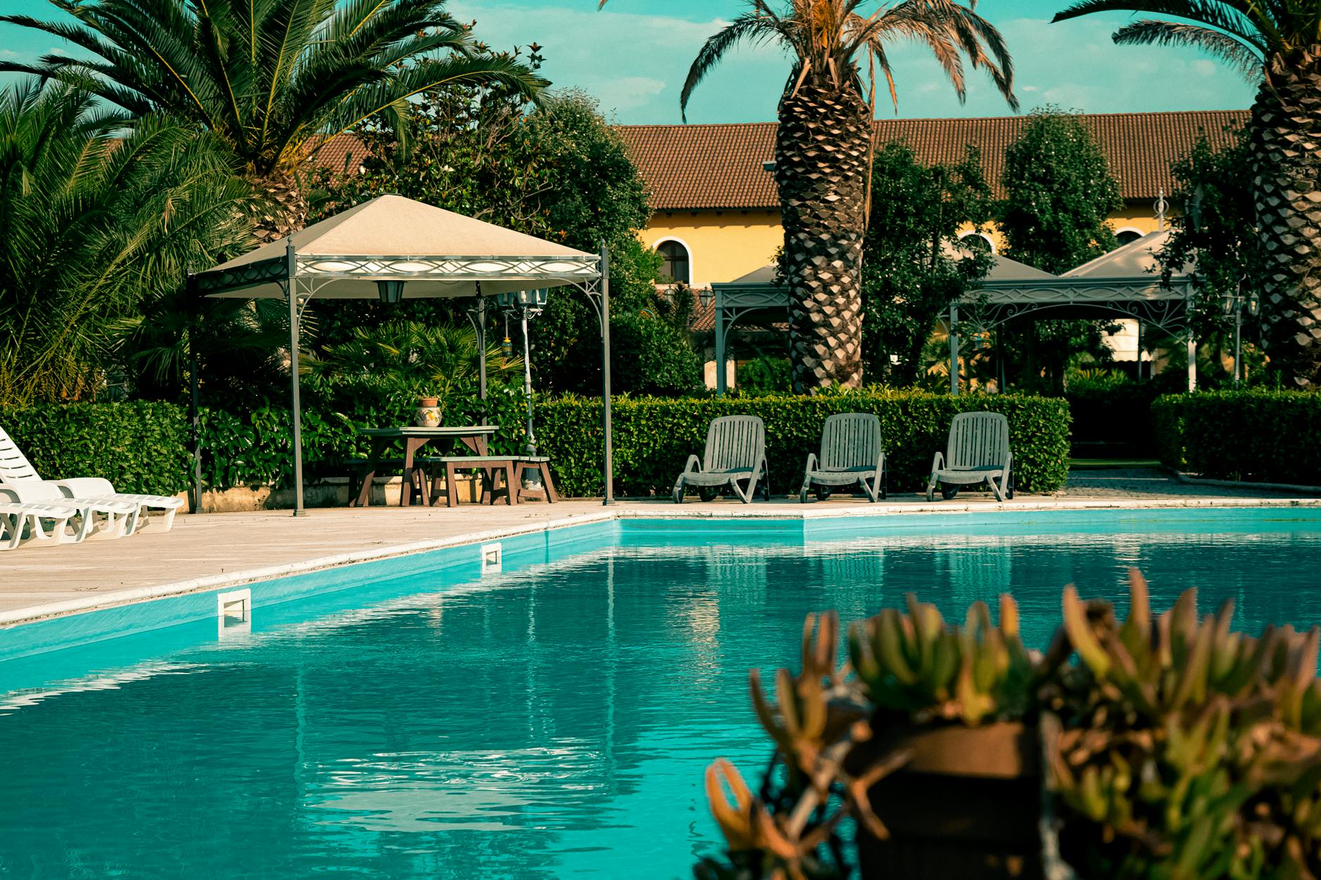Hotel con piscina Milano Marittima: come scegliere bene tra mare, spa e comfort